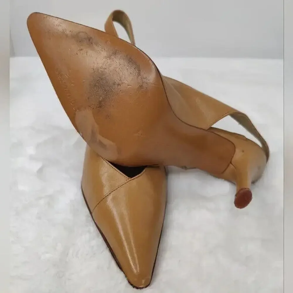 Vintage tan Y2K BCBGMaxazria Pointed Toe Pump size 8B